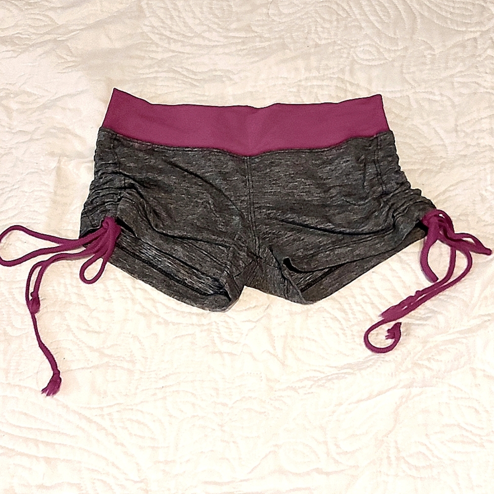 Size xs Hard Tail pole shorts